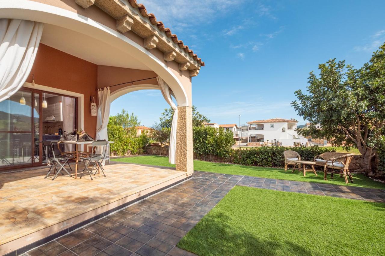 Casa A Schiera Budoni Exteriör bild